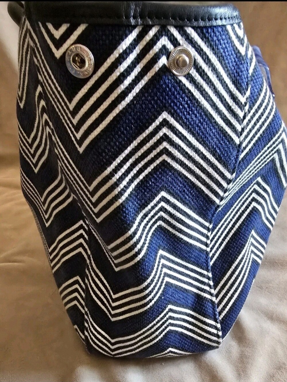*RARE* LONGCHAMP Canvas Chevron Horse Logo Hand Tote Bag Toggle Button Open Top - Picture 7 of 16